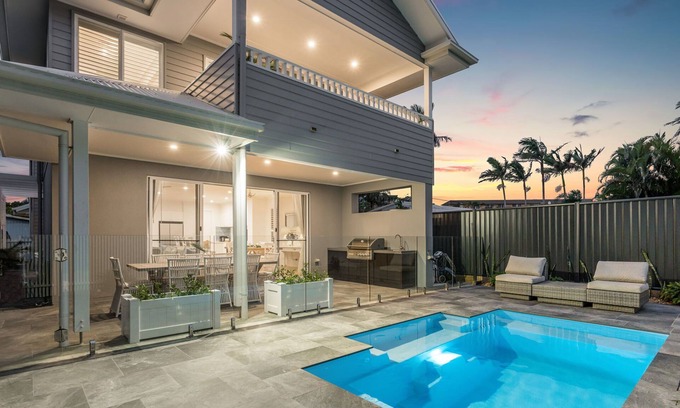 Bogangar Casa | Cabarita Beach House. Resort style living on the reserve. Steps from the beach.