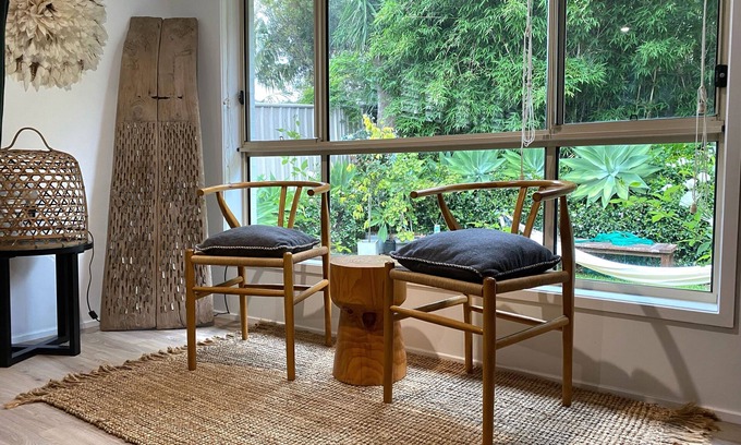 Kiama Casa | Cabbage Tree Art House. $50 food & drinks voucher for all 3 night winter stays.