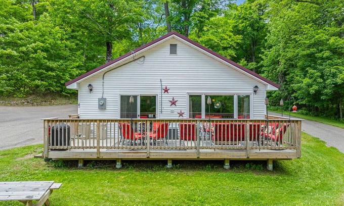 Phelps Cabina | Cabin #12 Thunder Bay Resort