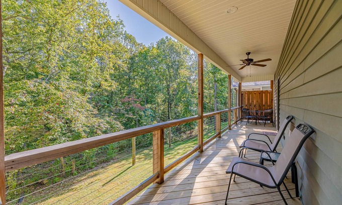 Bella Vista Casa | Single Unit Bungalow, 12 Trails Edge Ln.