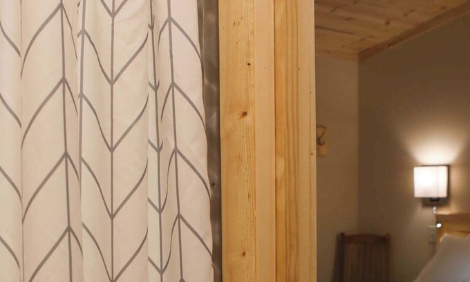 Fishhook Cabina | Cabin #2- Scenic Views and Comfortable beds!