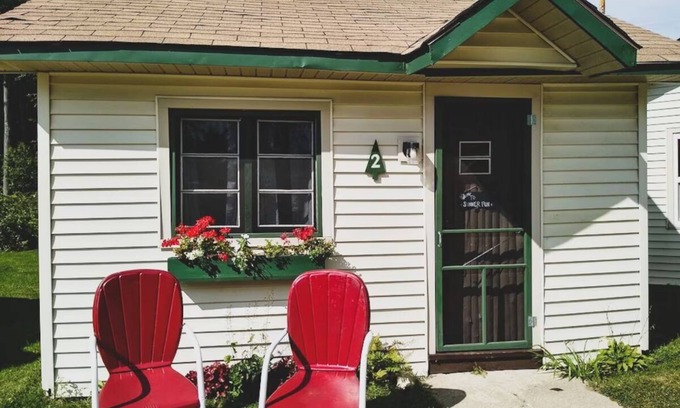 Cadillac Cabina | Cabin #2 - Summer Fun
