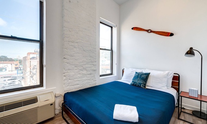 River West Apartamento | Cabin 202 by 747 Lofts