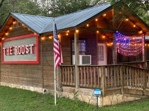 Lakehills Casa | Cabin 3 The Roost Cabins