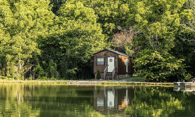 Joelton Cabina | Cabin 4 @ Jones Farm Venue and Cabins