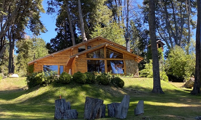 Llao Llao Casa | Cabaña con costa sobre el Lago Morenito. PAZ, TRANQUILIDAD Y FAMILIA
