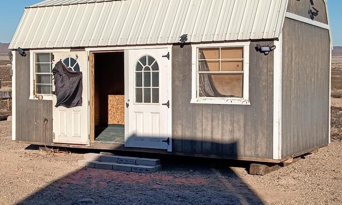 Van Horn Otro | Cabin at Desert Gardens Oasis in Lobo, Tx