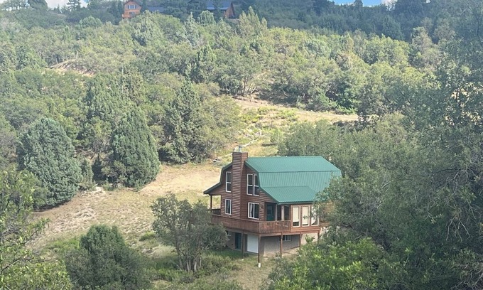 Mammoth Creek Cabina | Secluded Zion/Bryce Base | Duck Creek Area Cabin