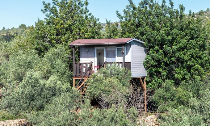 Camarles Cabina | Cabaña 'Casa Arbol ' con vistas al mar, piscina compartida y Wi-Fi