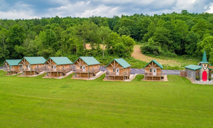 Oneida Cabina | Cabin, cottages, fishing, Hunting, Trails, nature, creek