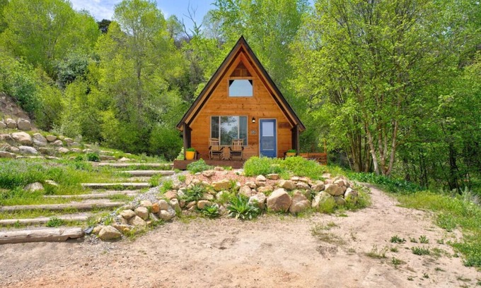 Mount Pleasant Cabina | Cabin · Cozy Private Mountain Cabin on 1,000 acre property