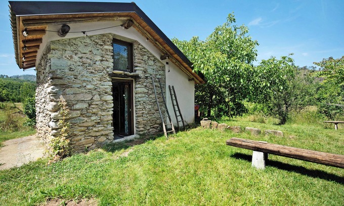 Casaleggio Boiro Cabina | Casita de campo 'Delle Castagne' con vistas a la montaña, Wi-Fi y aire acondicionado