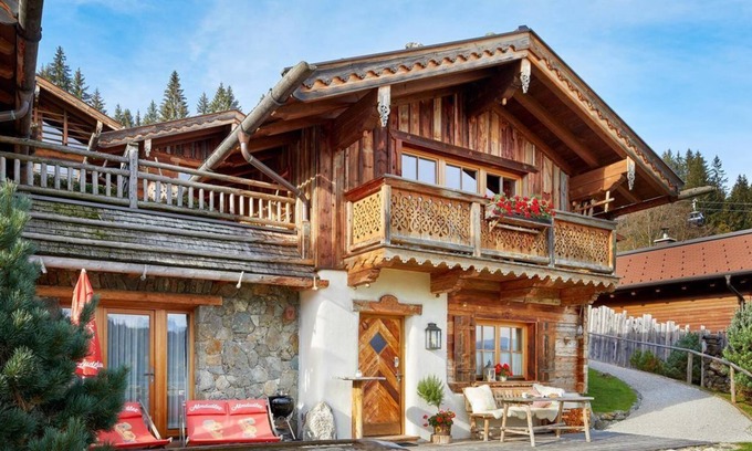 Hundsdorfl Apartamento | Cabin for 6-8 persons (3 bedrooms, 3 bathrooms, 4 WC) - Almdorf Flachau and Promi Alm