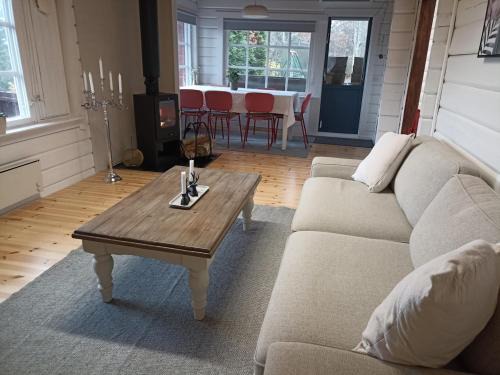 Tidaholm Casa | Cabin in close proximity to Hökensås