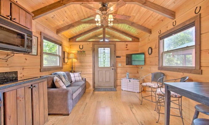 Mill Spring Casa | Cabin in Mill Spring Near Parker-Binns Winery