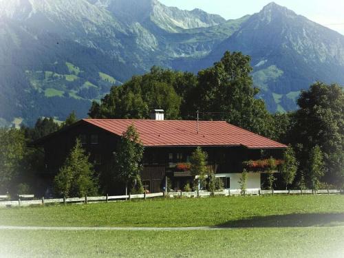Ofterschwang Casa | Cabin in Ofterschwang with swimming pool
