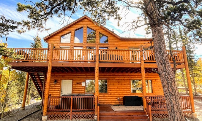 Indian Mountain Cabina | Cabin in the Clouds, A Colorado Mountain Retreat Cozy, Beautiful Views