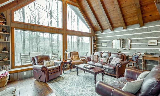 LaFayette Apartamento | Cabin in the Woods