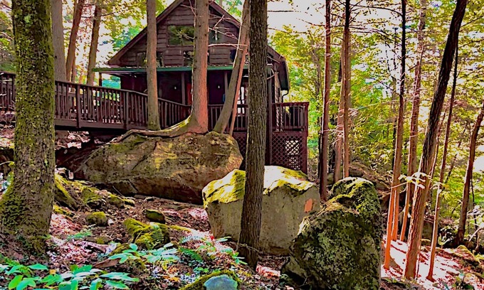 Rogers Cabina | Cabin in the woods with a hot tub and wi-fi