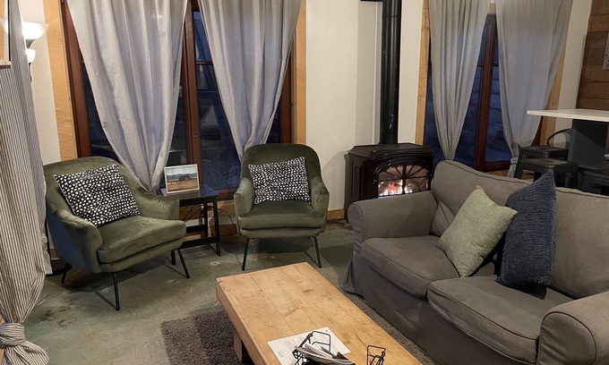 Creede Cabina | Cabin in Town