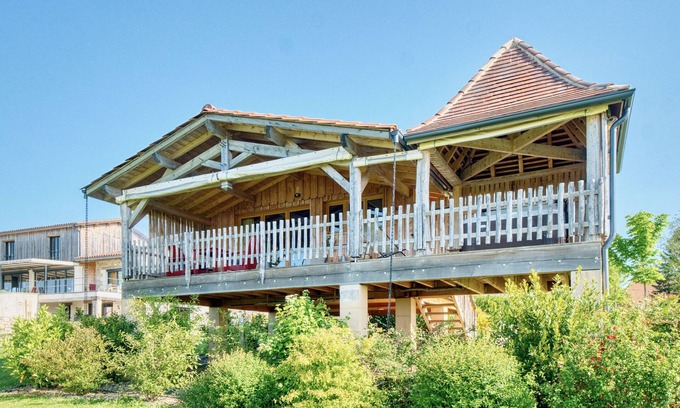 Monbazillac Cabina | Cabaña 'Muscadelle' con piscina compartida, Wi-Fi y aire acondicionado
