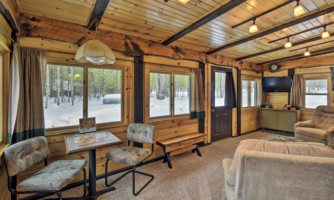 Brazeau Cabaña | Cabin Near to Lakes, Atving, Skiing & Natl Forest