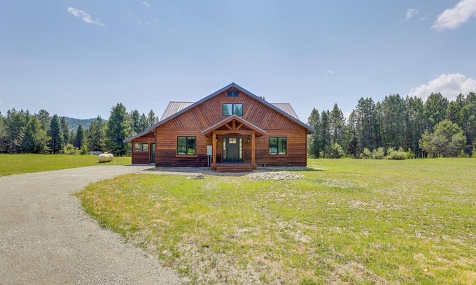 Marion Cabina | Cabin on 28 Acres: Hike & Fish in Flathead Valley!