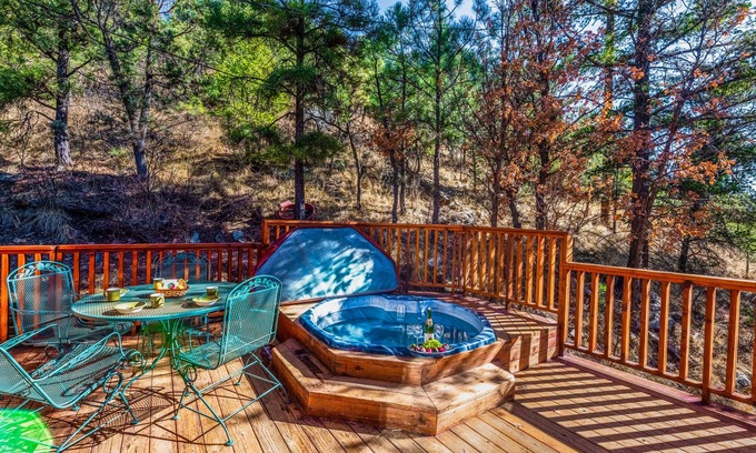 Ruidoso Casa | Cabin on the Creek