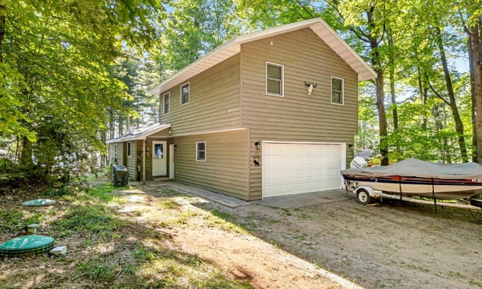 Three Lakes Casa | Cabin on the Loop - Full Property
