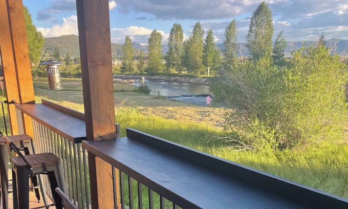 Granby Cabina | Cabin on the River-FISHING/Close to RMNP!