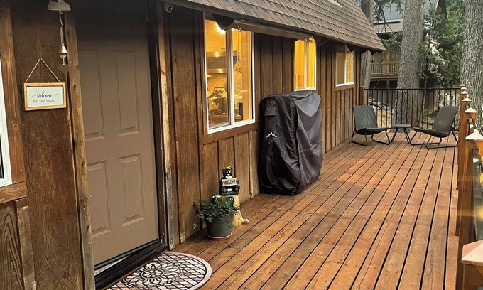 Dorrington Cabina | Cabin on the Roost~Pet friendly~A-frame cabin