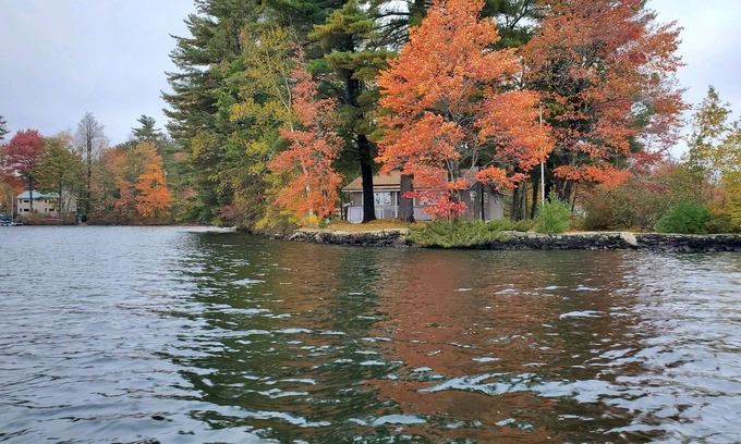Litchfield Cabaña | Cabin on Woodbury Pond