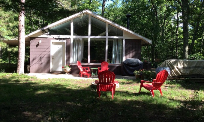 Interlochen Cabaña | Casa de campo, privado, bosques, senderos, 2000 Acre Duck Lake, kayak, conciertos