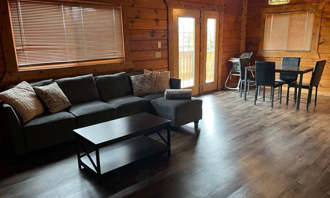Warrens Condominio | Cabin Retreat near Three Bears