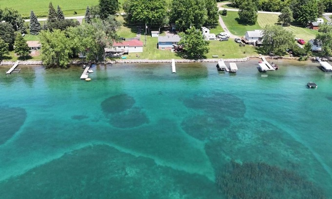 Battle Lake Cabina | Cabin Retreat On Beautiful, Crystal Clear Eagle Lake in Ottertail County, MN