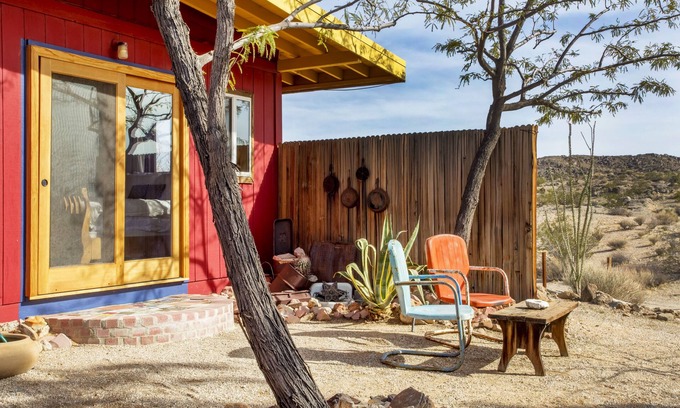 Joshua Tree Cabina | 🌵Cabin Under the Stars - Hot Tub, BBQ and Firepit🌵