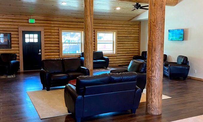 Island Park Otro | Cabin Village