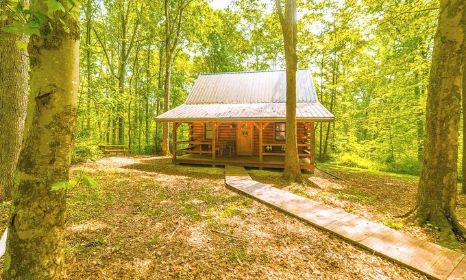 New Plymouth Cabina | Cabin w/ Hot Tub and Fire Pit