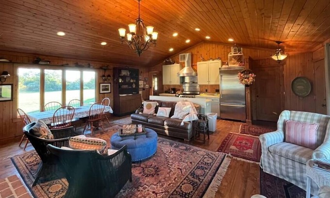 Westover Casa | Cabin Wildlife Hiking Fishing Kayaking Boating