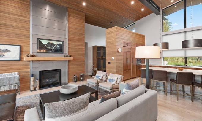 Hoback Junction Casa | Cabin with Club Access - Snake River Sporting Club