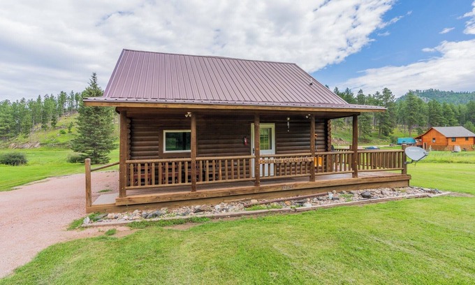 Hill City Cabina | Cabina en el camino de Mickelson con jacuzzi