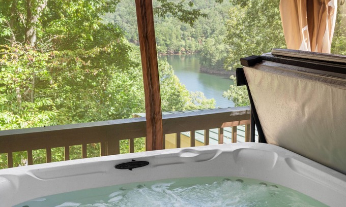 Ellijay Cabina | Cabin with hot tub & stunning lake and mountain views throughout