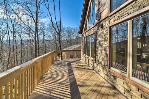 Massanutten Casa | Cabin with Mtn View, 4 Mi to Massanutten Resort