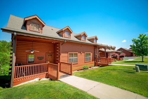 Branson Theater District Complejo | Cabins at Grand Mountain