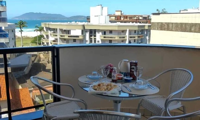 Vila Nova Apartamento | Cabo Frio 4 bedroom penthouse, 50 meters from the beach