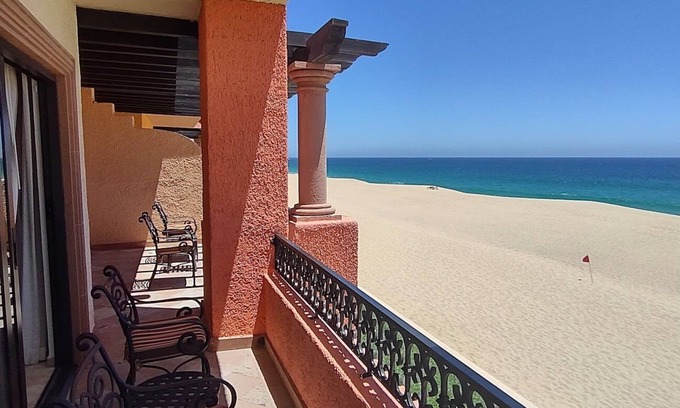 Libertad Condominio | Cabo San Lucas, Mexico Christmas New Years 2023