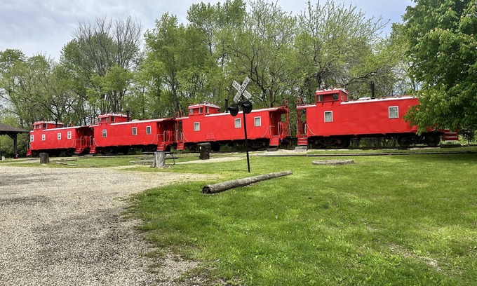 Orange Prairie Cabaña | Caboose One Romance Train