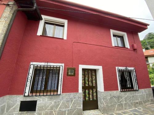 Carreña Casa | Cabrales236 Casa con jardín en Carreña de Cabrales