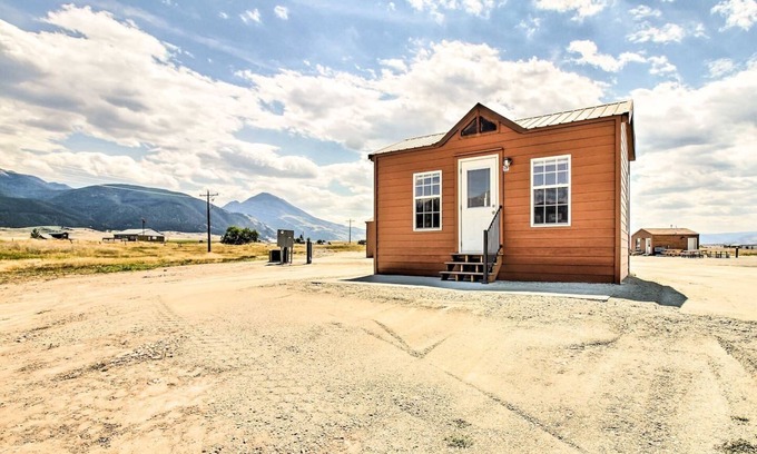 Livingston Cabina | Caddis Cabin (Cabin #2)