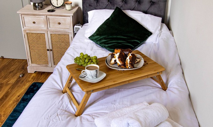Wolverhampton Casa | Cades Accommodation